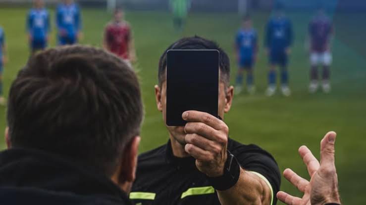 Tarjeta negra en el fútbol infantil: Rumanía pone un límite a los adultos en la tribuna